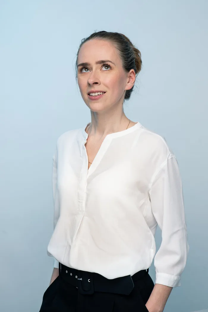 Professional business headshot and LinkedIn portrait — Fantasmatic 4