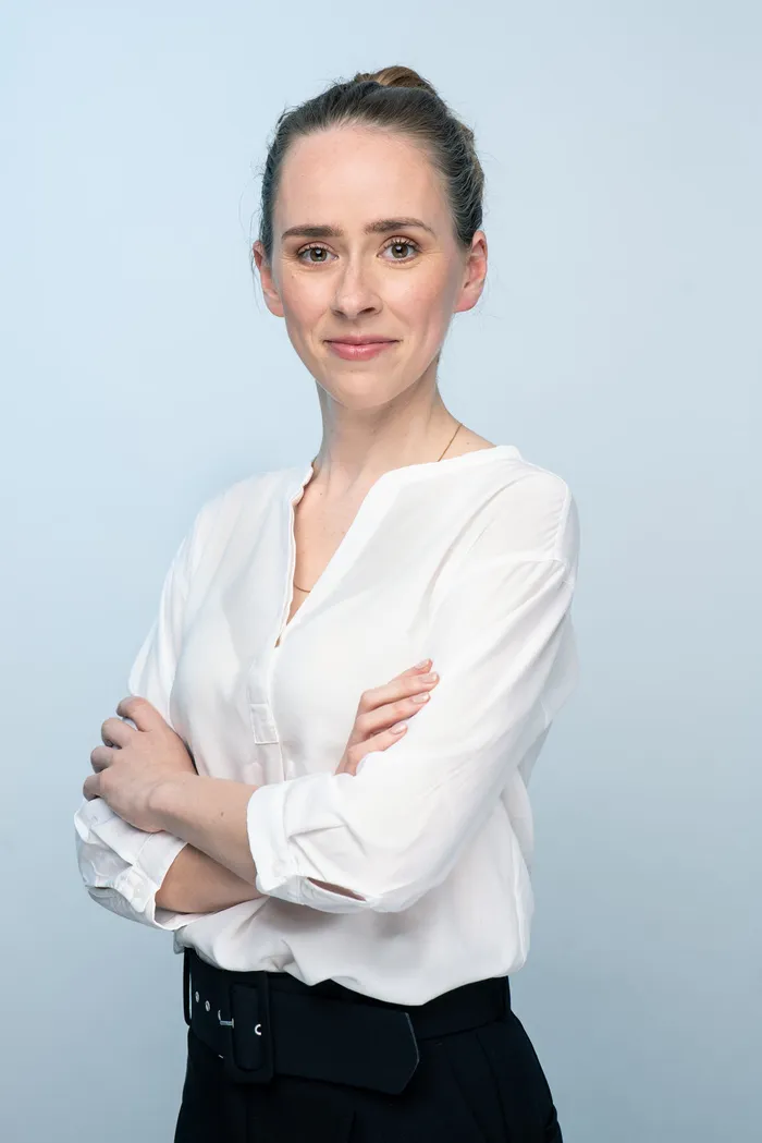 Professional business headshot and LinkedIn portrait — Fantasmatic 5