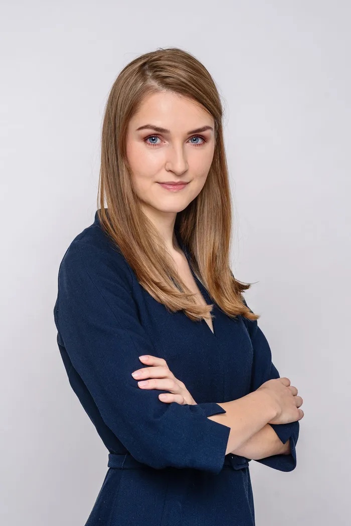 Professional business headshot and LinkedIn portrait — Fantasmatic 27