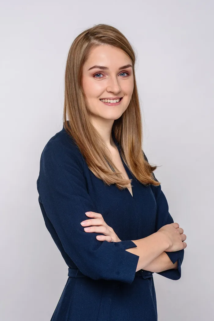 Professional business headshot and LinkedIn portrait — Fantasmatic 28