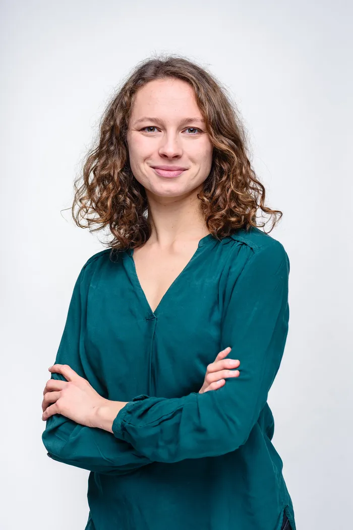 Professional business headshot and LinkedIn portrait — Fantasmatic 35