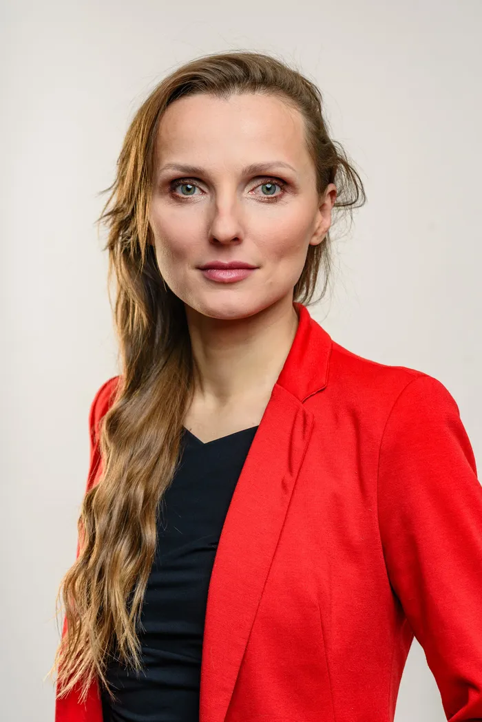 Professional business headshot and LinkedIn portrait — Fantasmatic 40